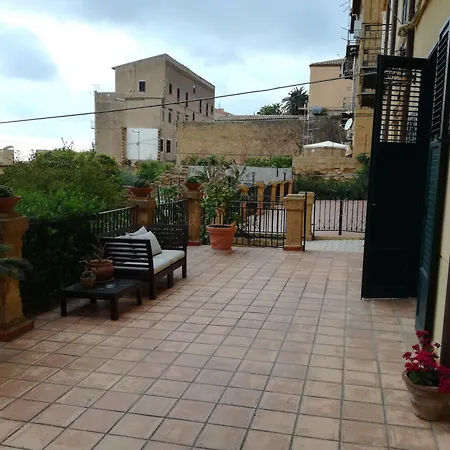 Bb Maison Pirandello 3*
