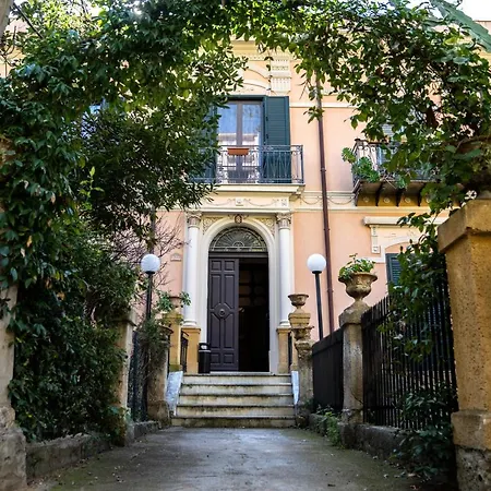 Bed & Breakfast Mansion Pirandello 3*