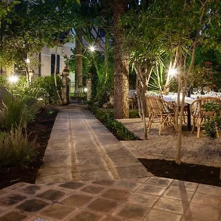 Mansion Pirandello Bed and Breakfast