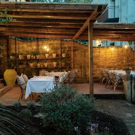 Mansion Pirandello Bed and Breakfast